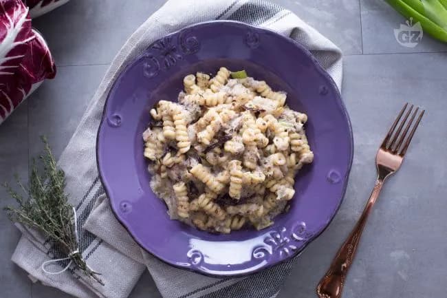Fusilli Bucati alla Crema di Radicchio