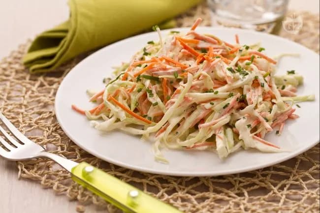 Insalata di Cavolo e Carote (coleslaw)