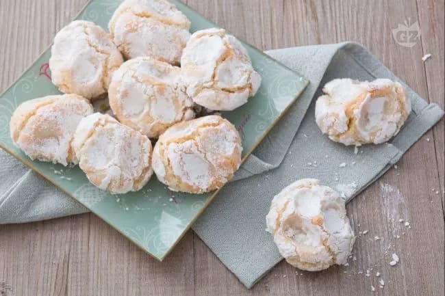 Pizzicotti di Pasta di Mandorle