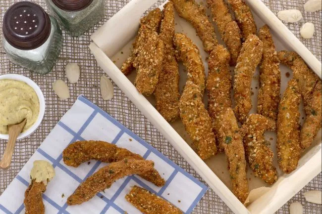 Bastoncini di pollo con salsa alla senape