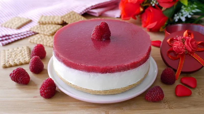 Cheesecake ai lamponi senza cottura