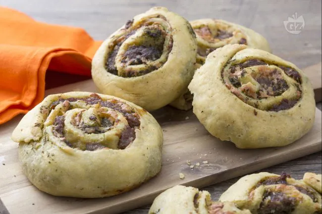 'nfigghiulate siracusane con salsiccia