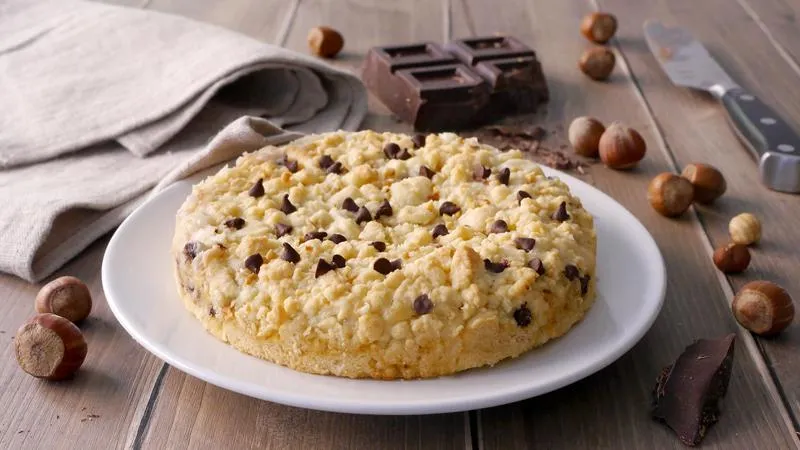 Sbriciolata con ricotta, cioccolato e nocciole