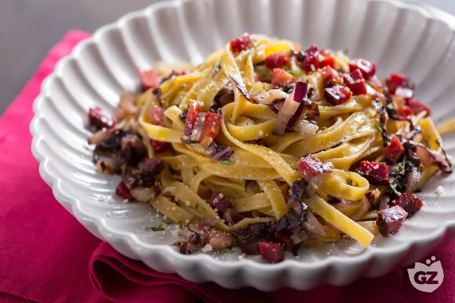 Tagliatelle Radicchio e Speck