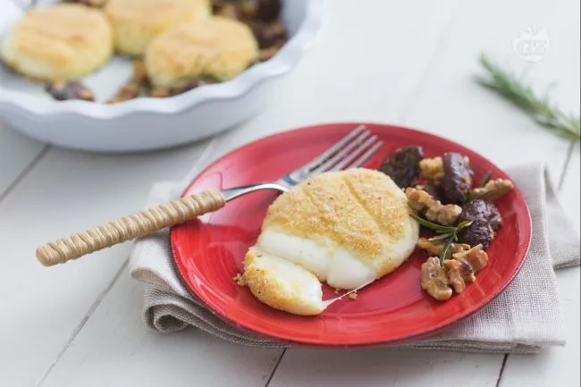 Tomino al forno con noci e fichi secchi